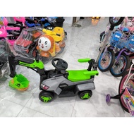 SGP Excavator Ride-on Car