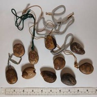 清貨價出售. 十件象牙果 共售二百元, 合...