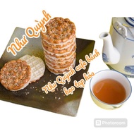 (FREE 70G TEA PACKAGE) COMBO of 5/1 TREE 10 DELICIOUS PEANUT CAKES, RICE CAKES, PHUOC THANG AND LE T