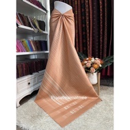 Silk Sarong Woven 6-Shuttle Natural Color There Is A Crab. Size 1x2 Meters Orange Hook Pattern Code 