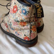 超稀有！英國製 歐洲購入 Vintage 古著 馬丁鞋 短靴 Gucci花卉風格 僅此一雙