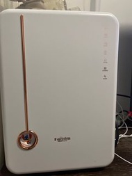 喜臨Haenim HN-04L是第四代UV LED紫外線消毒烘乾機（典雅系列）