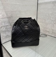 減價🌷Chanel Gabrielle backpack 流浪 背包 雙肩包 背囊 黑色 25p 25s 25a lisa同款 黑色～ lp kelly 飯盒包 護照夾  hobo 25bag 頸鏈 