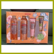 ◱ ◨ ◮ Simple Indulgence Bath Collection