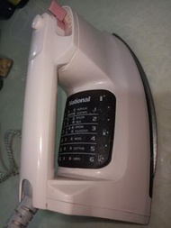 National NI-325E 蒸氣/乾身熨斗
