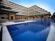 肉桂樹湖畔酒店 (Cinnamon Lakeside Hotel)