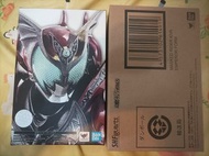 全新 日版 幪面超人 SHF 真骨雕 Kiva Emperor Form 魔皇型態 & Dark Kiva 暗黑 月騎 1set