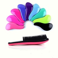 HANDLE TANGLE DETANGLING MAGIC COMB HAIR BRUSH ( RANDOM COLOR )