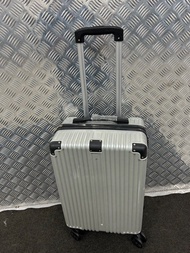 特價清貨：廉航精選：20吋登機行李箱 20 inch luggage for handcarry 55 x 22 x 35cm
