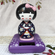 Solar Pajangan Dashboard Mobil Putri Japan Kimono Berdiri Duduk Figure Miniatur Hiasan Solar Car