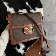 LV 路易威登 Dauphine 郵差包