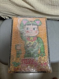 （賣）Bearbrick 400%+100% 招財 牛奶妹 螢光綠