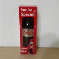 正版全新可口可樂2016年最新上市銀色版緞帶瓶/汽水瓶/可樂瓶/350ml/限量商品~~有現貨