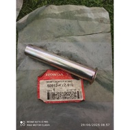 Supra 125 center stand axle
