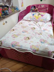 兒童床架kid bed