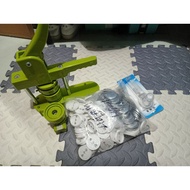 BUTTON PIN MAKER COMPLETE SET