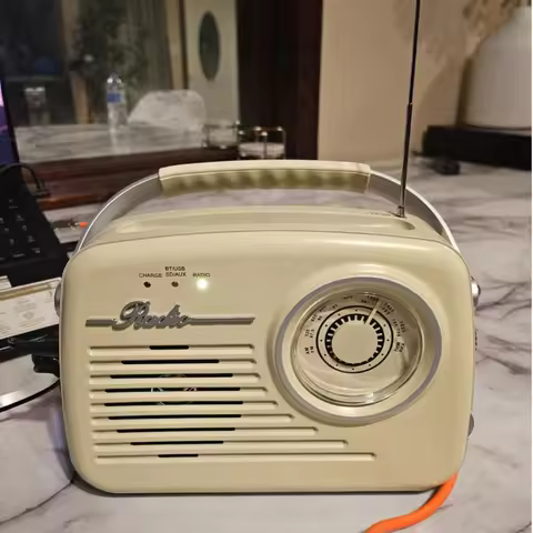 Vintage Multifunctional Bluetooth Radio Retro Design Speaker with USB BT SD FM AUX Connectivity Idea