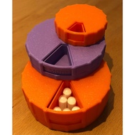 Handy Daily Pill box V3 with Weekdays by Harace Protoworks