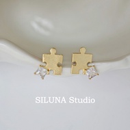 |SILUNA| Exquisite Golden Puzzle Zircon Earrings, Matte Texture High-End Feeling 18K Gold Office Low