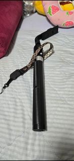 黑色伸縮自拍棍連掛繩