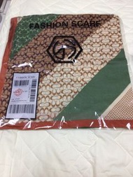 COACH 絲巾特價 499