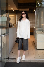 พร้อมส่ง เสื้อเชิ้ตแขนยาวลายริ้ว งานป้ายVshopbrand