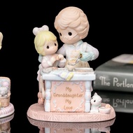 Precious Moments水滴娃娃2006伴你成長與奶奶烤餅生日陶瓷人偶