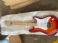 Classic Fender Stratocaster กีตาร์ไฟฟ้า Cherry Red Floyd Rose Tremolo Alder Body Maple Fingerboard พ