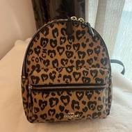 正品 Coach 心型豹紋小後背包