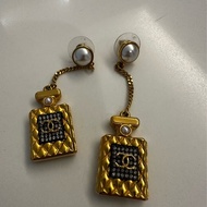 CHANEL 香水瓶珍珠垂掛耳環