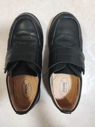 Frog Footcare 黑色魔術貼學生皮鞋 36碼