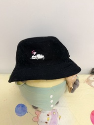 貓咪 / 狗狗刺繡圖案雙面漁夫帽 (黑色)