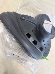 順豐到付w5 6 7 8平底厚底涼鞋沙灘鞋黑色Crocs crush clog
