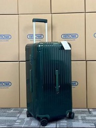 rimowa essential trunk plus size 33