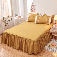 ผ้าระบายขอบเตียงแดง/ม่วงผ้าระบายขอบเตียงผ้าห่มขนห่านผ้าปูที่นอนพร้อมกระโปรง (150X200ซม./180X220ซม.) ผ้าปูที่นอน