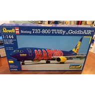 Revell 04268 Boeing 737-800 TUIfly Haribo GoldbAIR 1/144