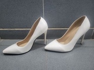 包順豐站FreeSF❤高跟鞋尖頭白色 40碼 女裝OL鞋 高跟 Grad din 晚裝  女神鞋 公主鞋 party 鞋 情趣鞋 返工鞋 顯瘦 ❤ Free SF Express Station