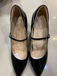 Diana百貨專櫃8、9公分高跟鞋