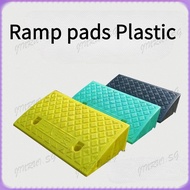 Ramp pads Plastic ramp pads, curb step plates, road slope ladders, slope triangular pads, car climbi