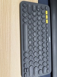 Logitech K380 藍牙鍵盤