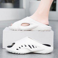 SOCRS รองเท้าแตะชายหาดรองเท้าแตะสำหรับผู้ชายใหม่ไม่ลื่นทนต่อแรงกระแทกวัสดุ EVA สบาย