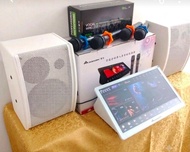 國慶優惠🎁送全新4支無線咪至12/10， 即買即用！1TB 2026 5合1香港國際版家用InAndOn 音王點歌機 ，毋須安裝，簡單易用!卡拉OK音響套裝 15.6吋觸控屏＆卡啦ok專用喇叭，本地保