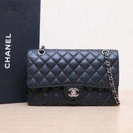 CHANEL CF口蓋包中號25.5黑色荔枝牛皮23開銀扣肩背包