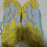 hoka 跑鞋