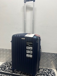 New arrival  ： 特價： 可上廉航： Elle 20 吋可擴展行李箱 Elle 20 inch expandable luggage 55 x 36 x 23cm （+ 3cm）香港零售標