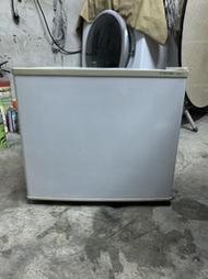 [中古] 大同 50L 單門冰箱 小冰箱 冷藏小冰箱 套房冰箱 台中大里二手冰箱 台中大里中古冰箱 修理冰箱 維修冰箱