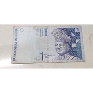 Duit lama RM1 old Malaysia ringgit.      code:XT38675