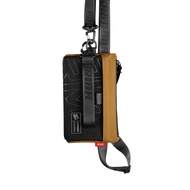 SKINARMA รุ่น Jager Clutch กระเป๋าคลัตช์