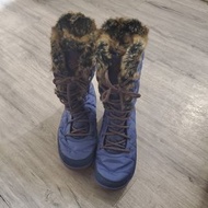 Columbia 防水雪靴