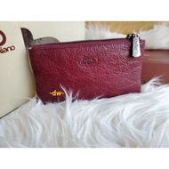Dompet Menik Berliano